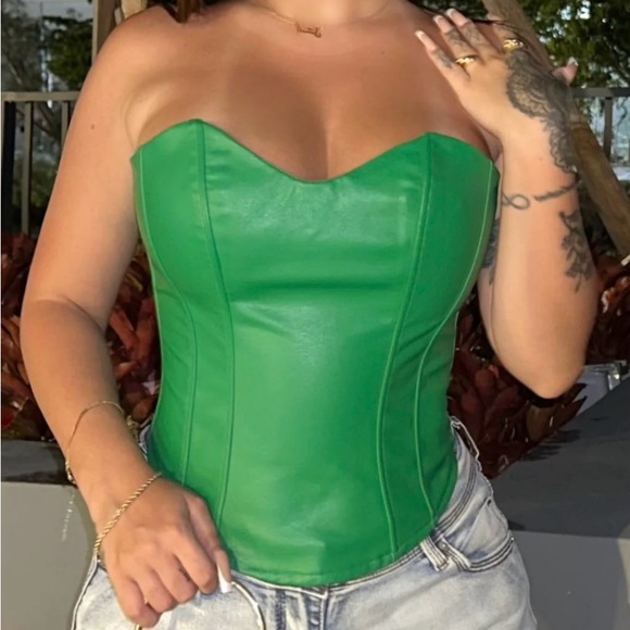 Plus size corset  Size 2X - Picture 2 of 7